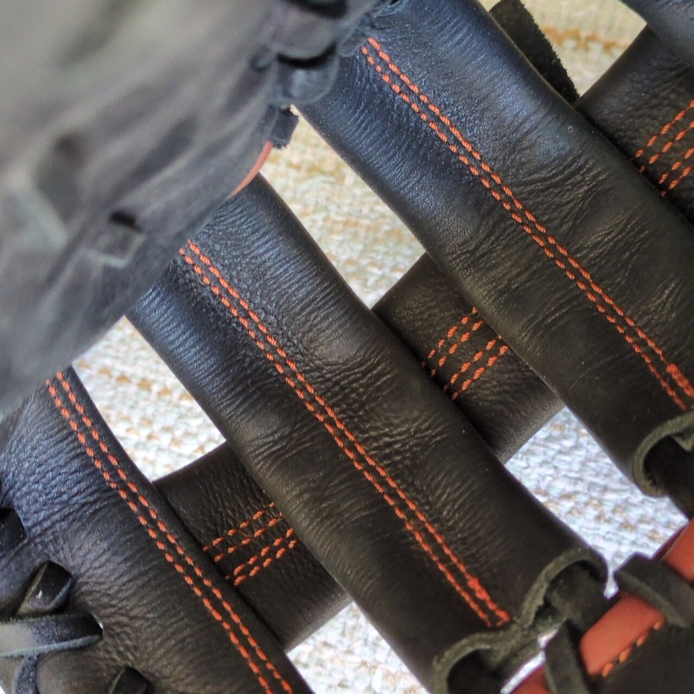 Rare!! Limited Edition Easton Mako 13.5" First Base Glove - Picture 15 of 16